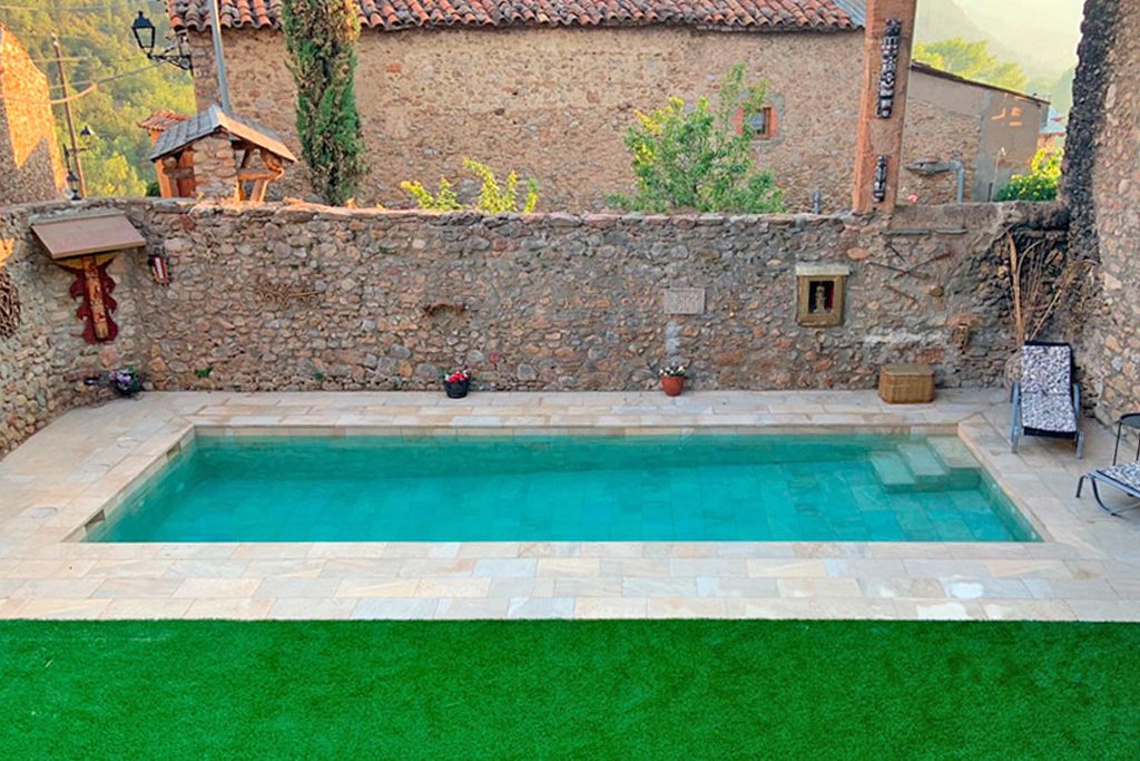 construction piscine creusée balinaise
