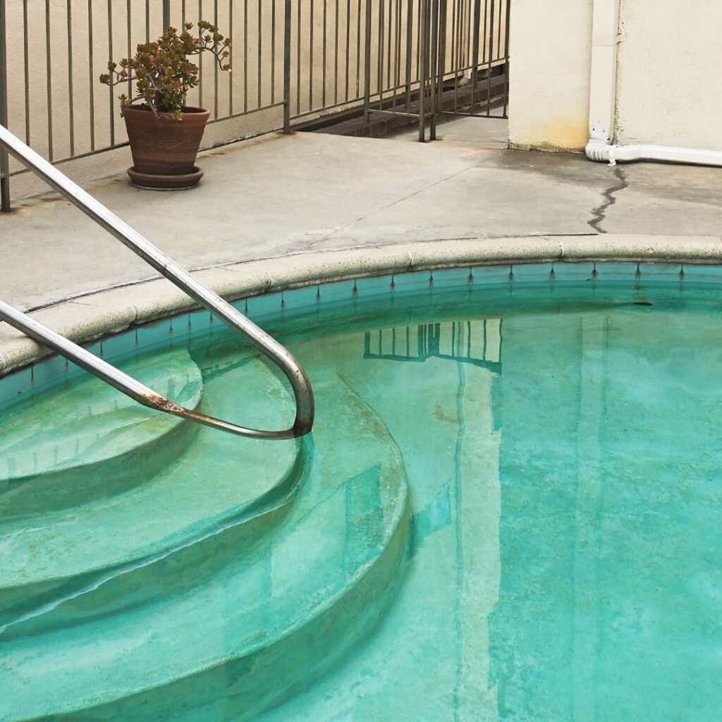 hivernage piscine gestion de l'eau 