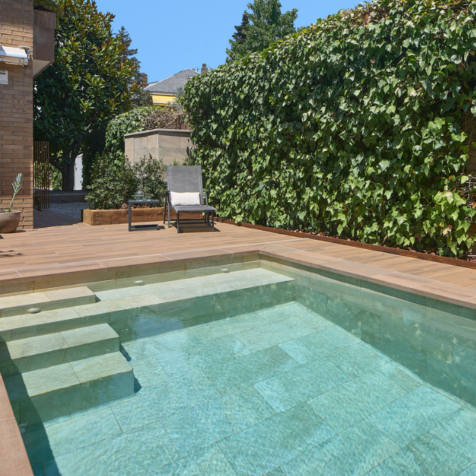 Construction de piscine creusée XS de petite taille Var