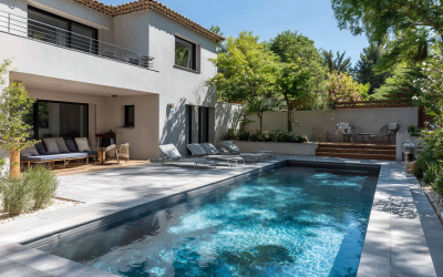 Réalisation de piscine contemporaine près du Lavandou