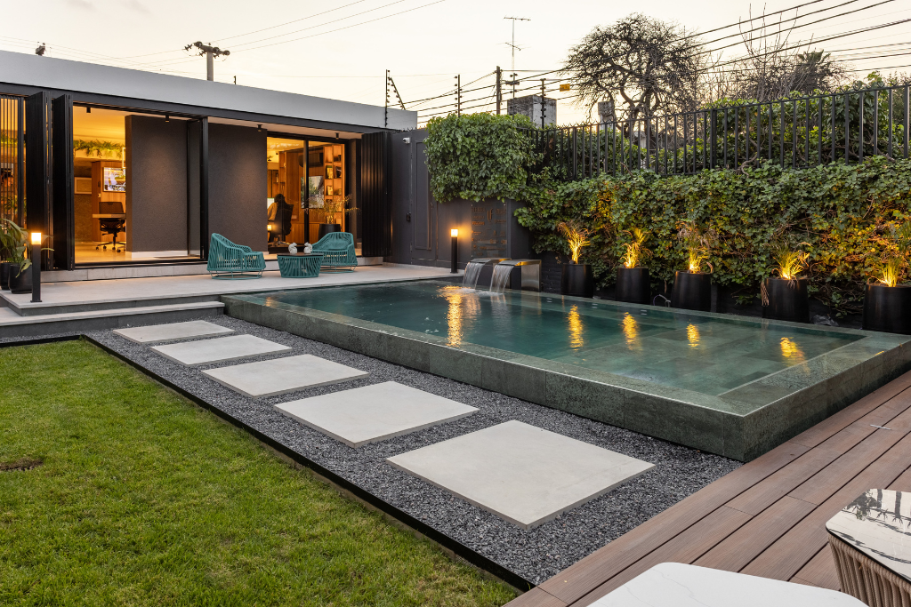 Quel budget prévoir pour une rénovation complète de piscine Saint Tropez