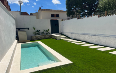 Réalisation de piscine XS moins de 10 m² près de La Crau