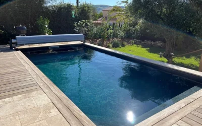 Rénover une piscine à Saint-Tropez : les tendances haut de gamme 2026
