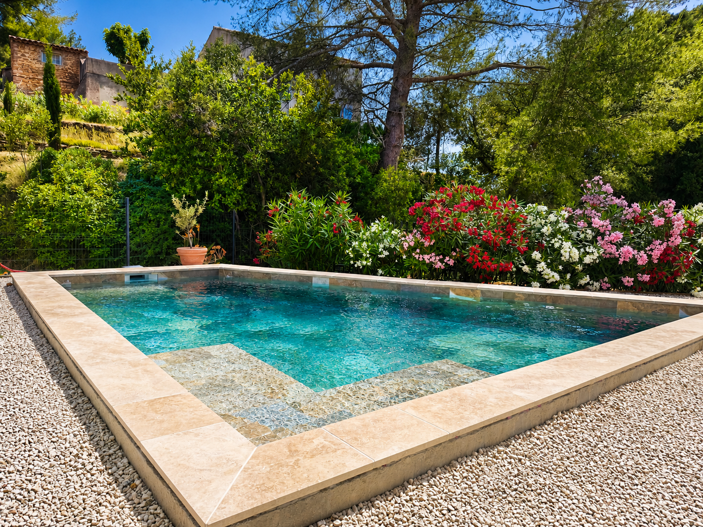 Construction de piscine balinaise dans le Var :
