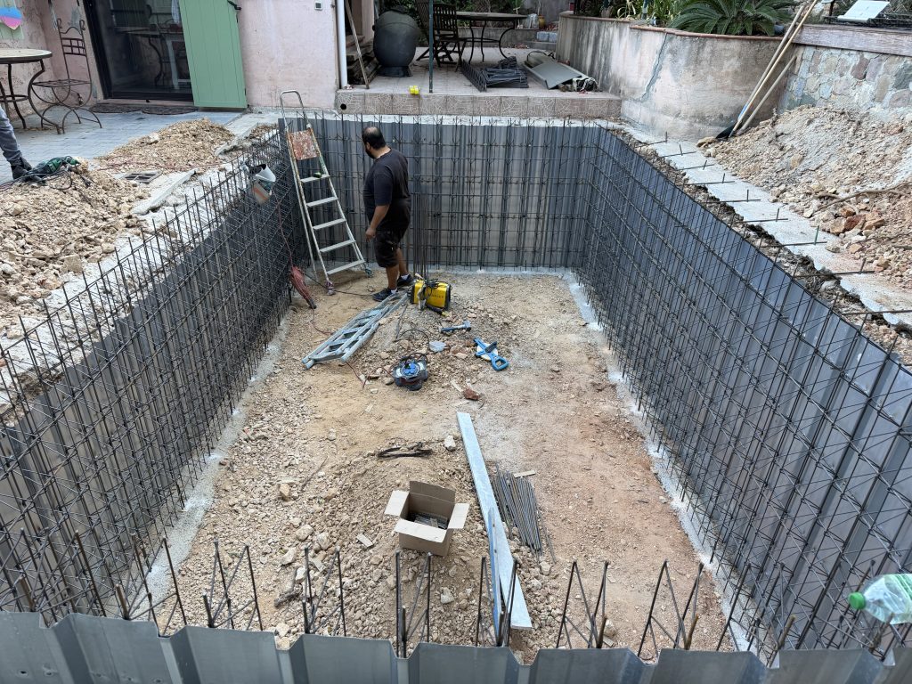 création piscine béton toulon