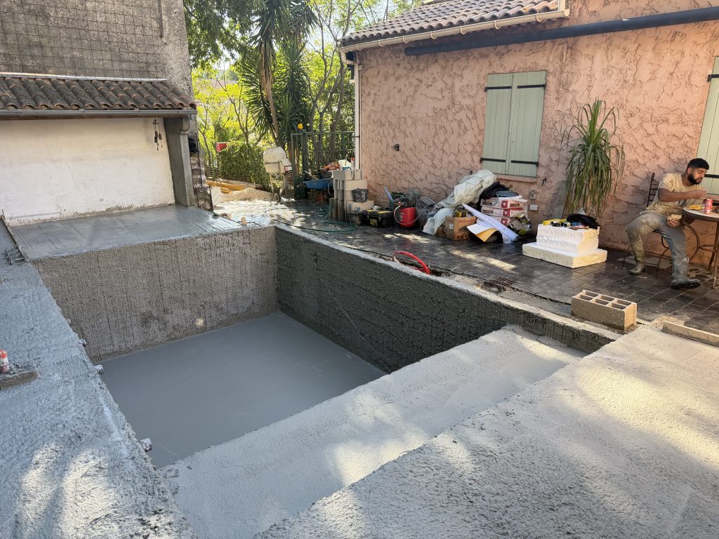 construction en cours piscine toulon